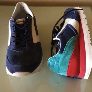 Brooks multi color leather shoe